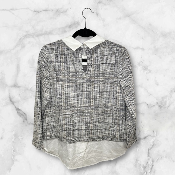 Ann Taylor Contrasting Sweater With Collar - Picture 7 of 7